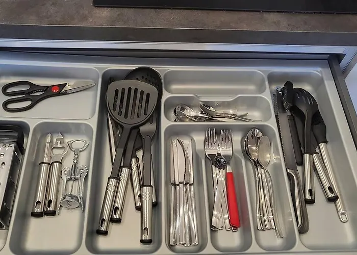 Apartment Modern Flat In The Centre, *