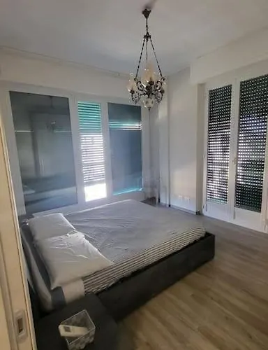 Modern Flat In The Centre, *